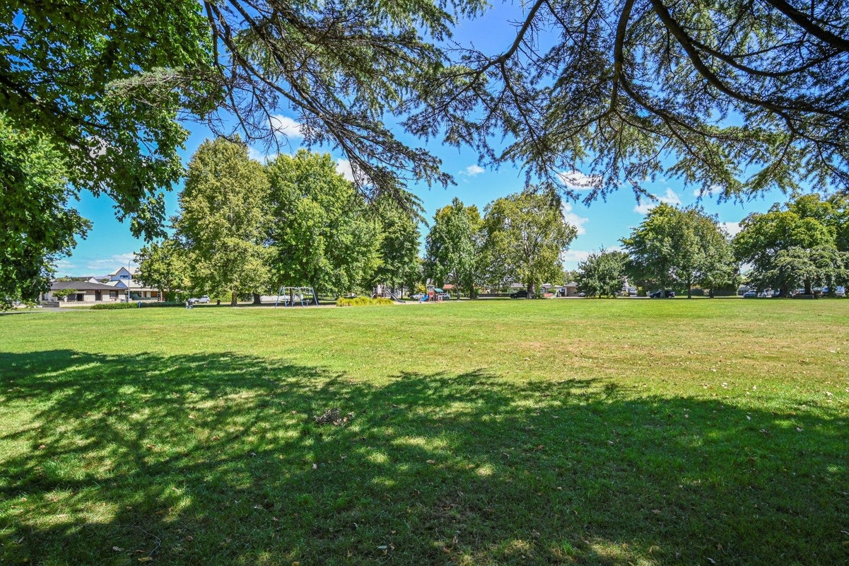 602 Avenue Road East, Parkvale, Hastings - Carousel 2