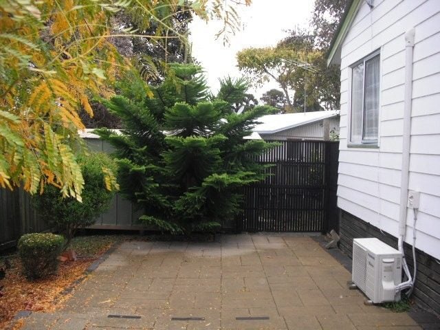 1/2 Glynnbrooke Street, Te Atatu South, Auckland - Carousel 9