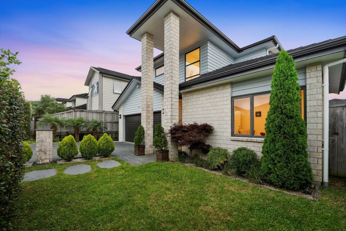 117 Flat Bush School Road, Flat Bush, Auckland - Carousel 1