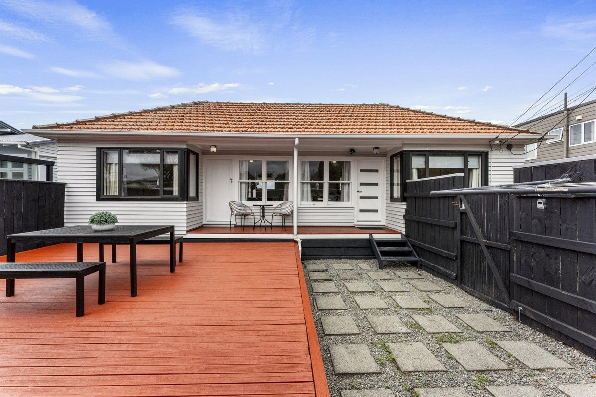 56 Awamutu Grove, Waiwhetu, Lower Hutt - Carousel 1