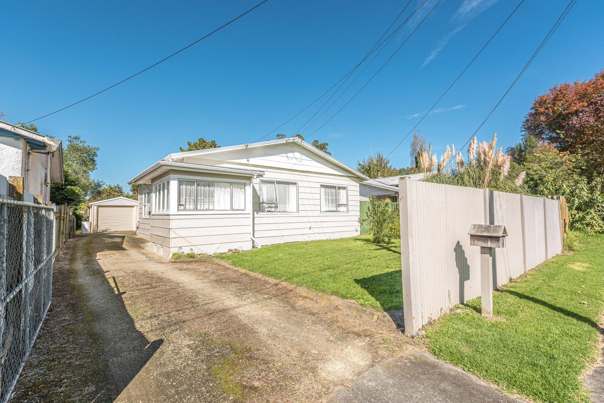 5 Weka Street, Aramoho, Whanganui - Carousel 2
