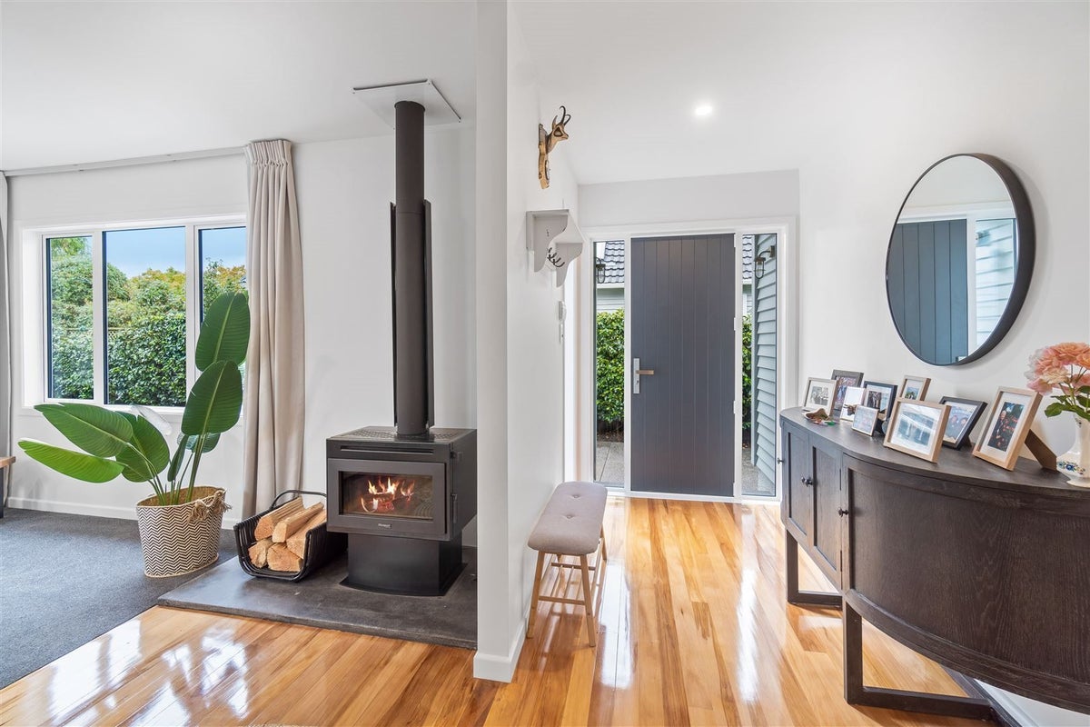 99 Bryndwr Road, Bryndwr, Christchurch - Carousel 2