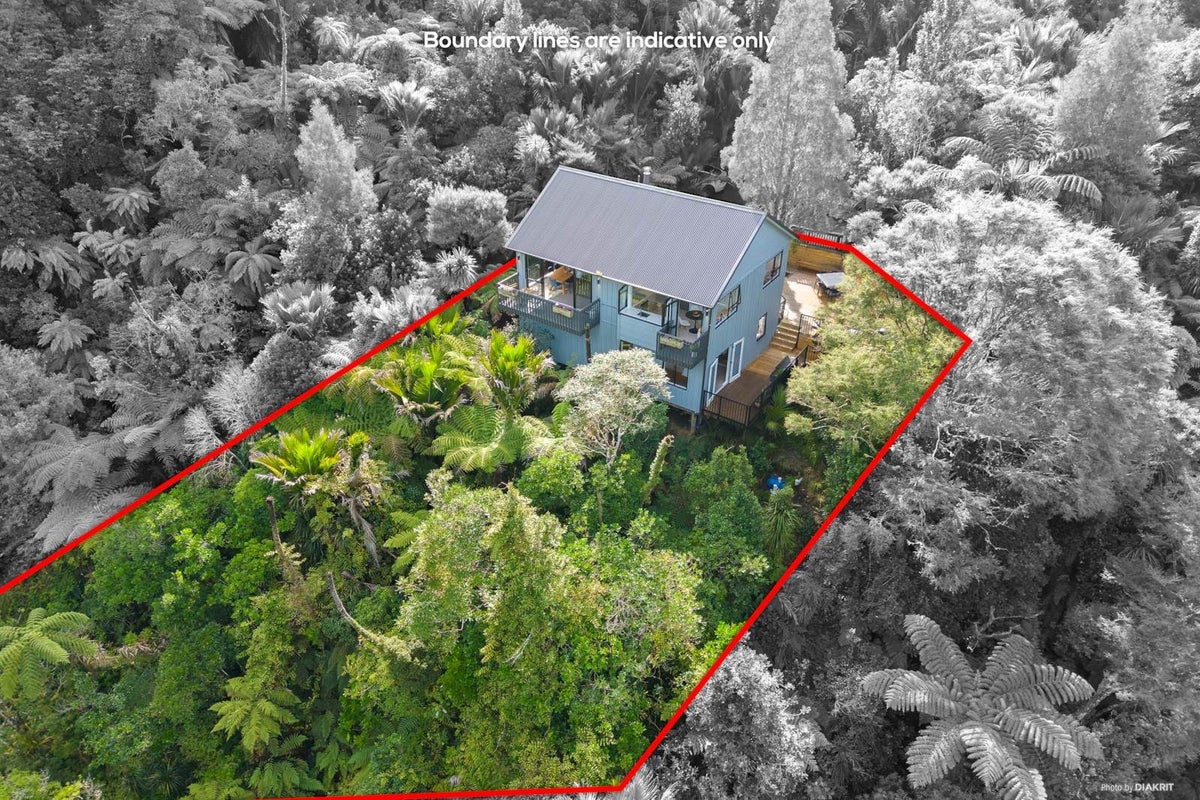 53 Rimu Road, Oratia, Auckland - Carousel 1