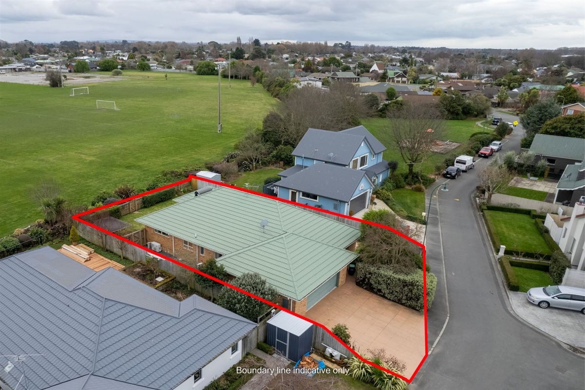 6 Vangelis Lane, Mairehau, Christchurch - Carousel 1
