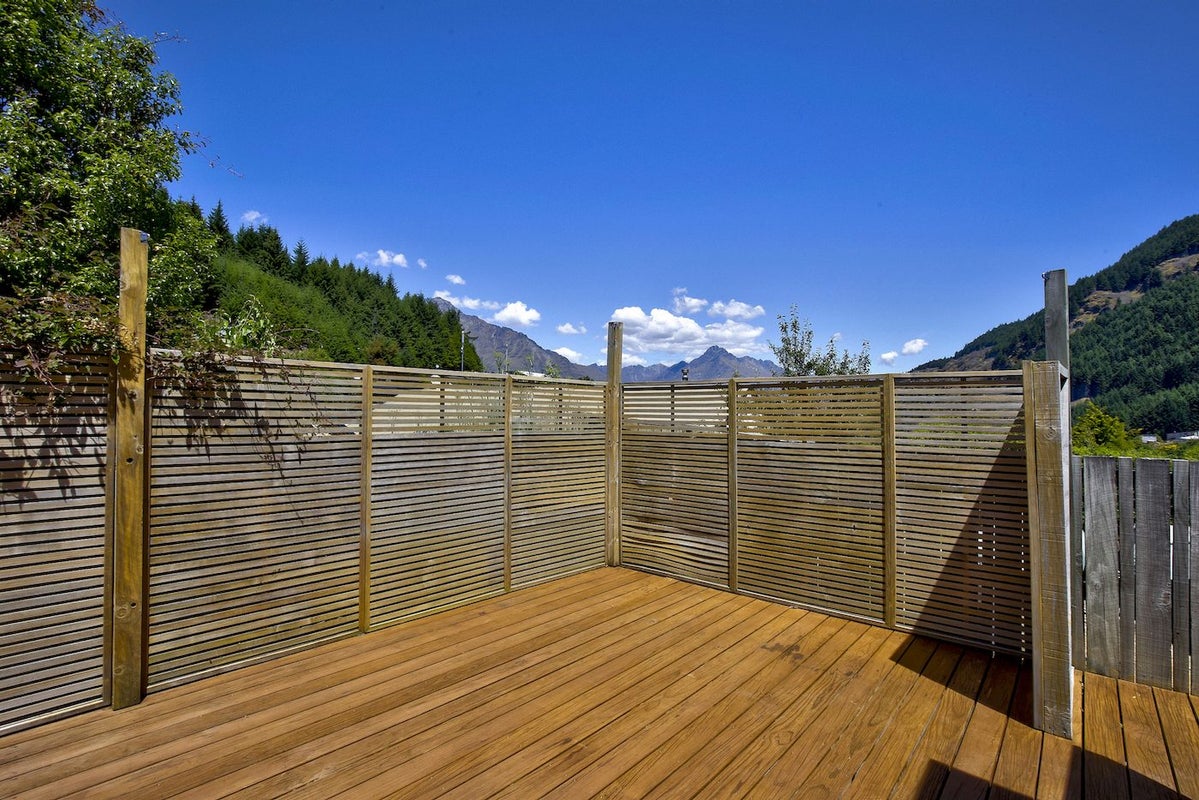 8B Watts Road, Fernhill, Queenstown - Carousel 1