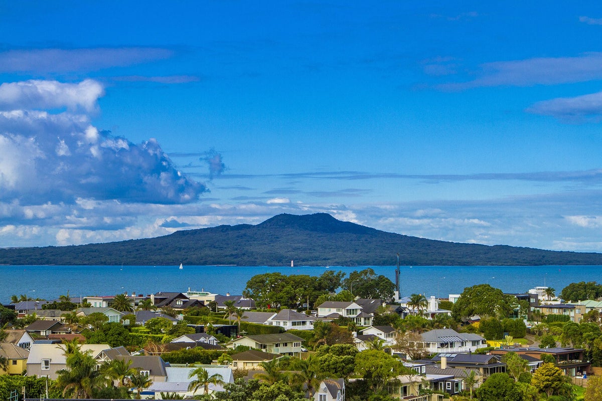 4/90 Kitchener Road, Milford, Auckland - Carousel 2