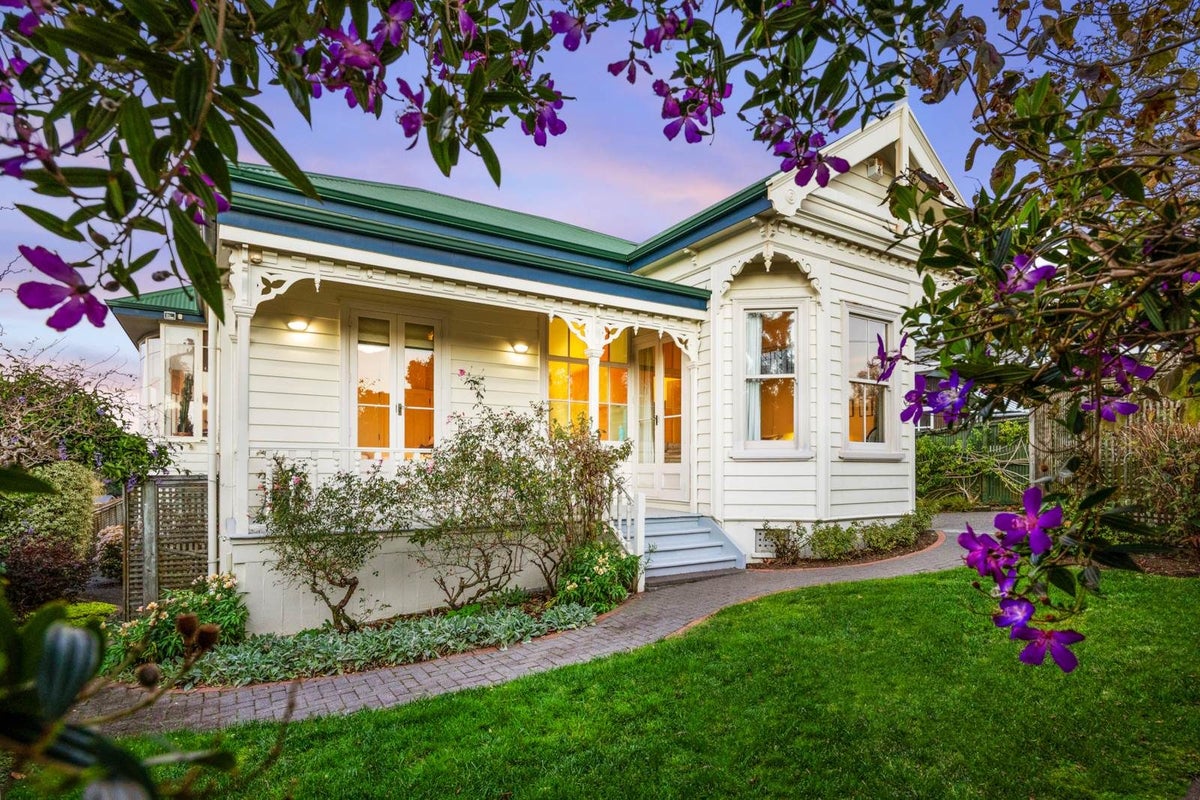 85 Bassett Road, Remuera, Auckland - Carousel 1