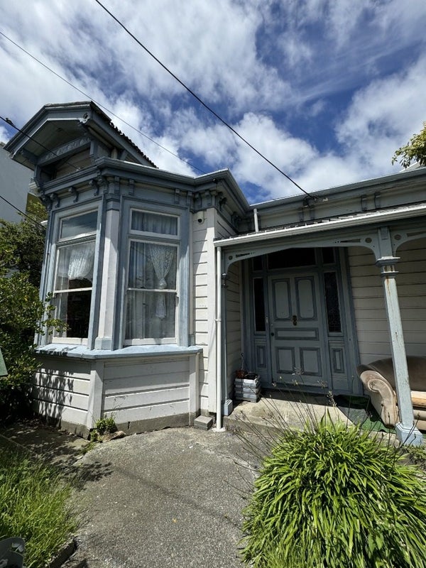 37 Te Wharepouri Street, Berhampore, Wellington - Carousel 1