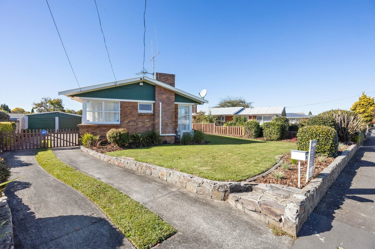 36 Fairview Street, Fairview Downs, Hamilton - Carousel 1