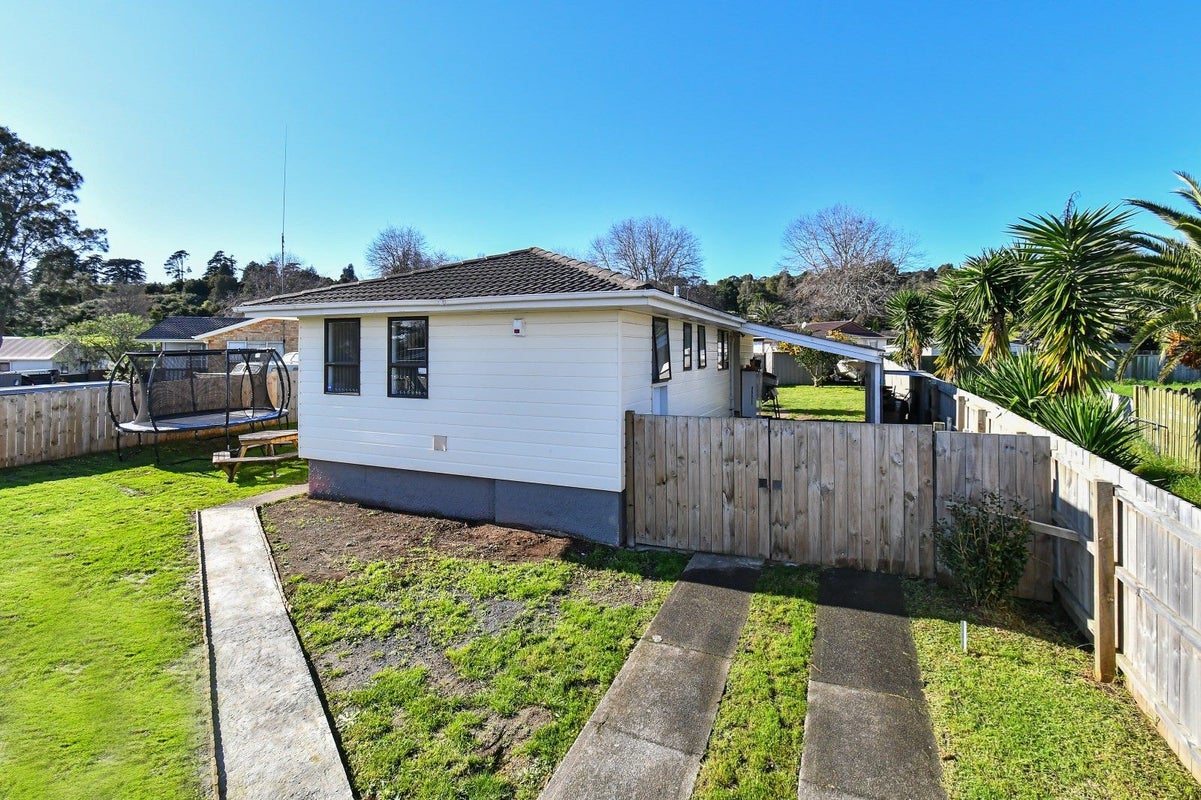16 Citril Place, Red Hill, Papakura - Carousel 18
