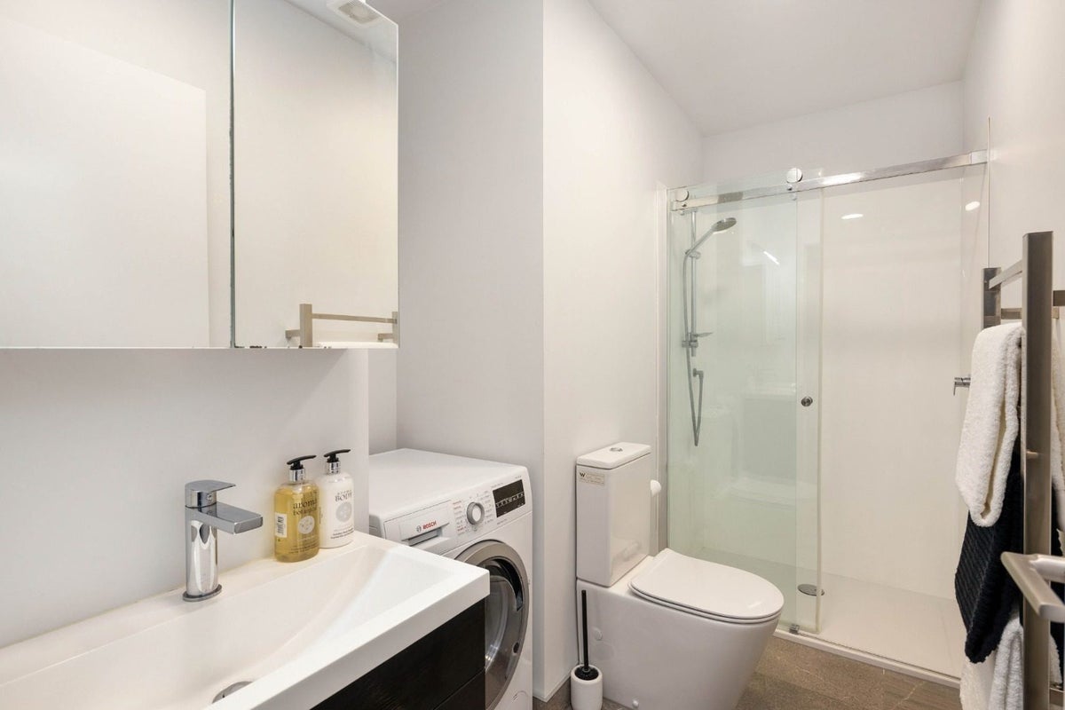 3/2 Hindmarsh Street, Johnsonville, Wellington - Carousel 8