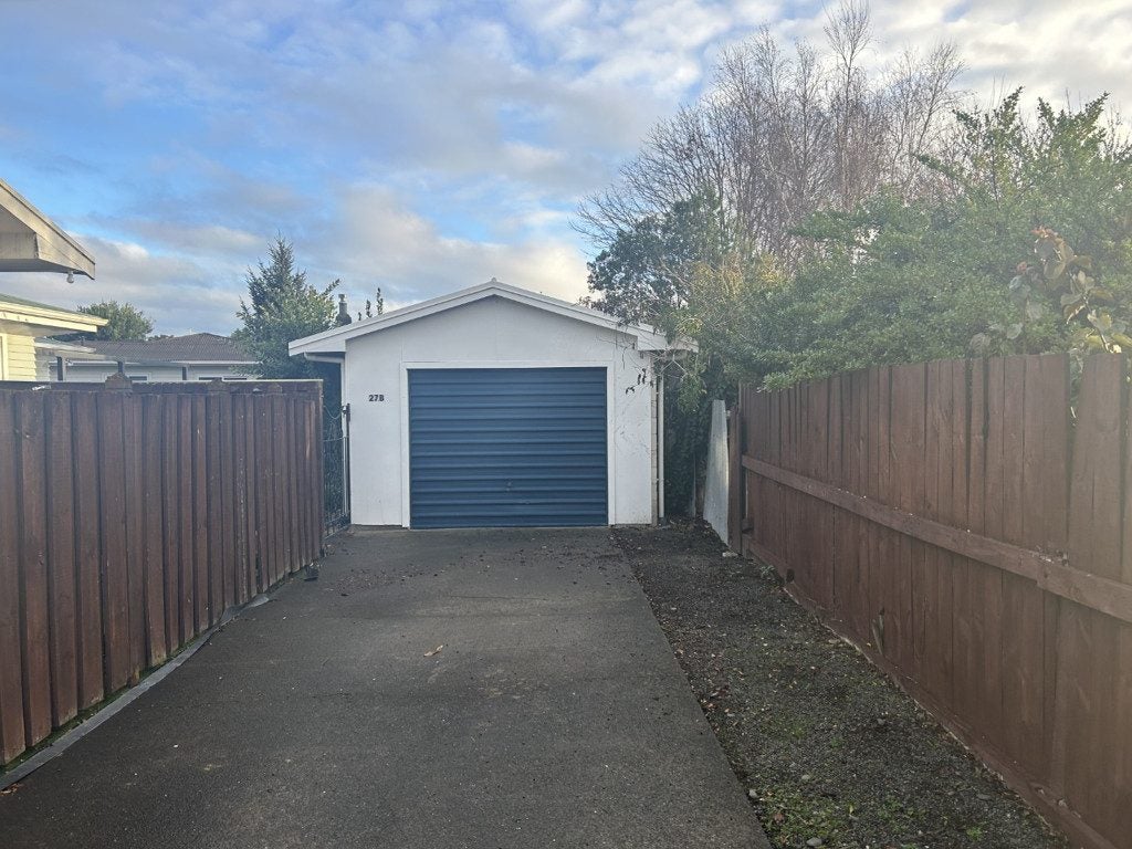2/27 Trevelyan Street, Onekawa, Napier - Carousel 14