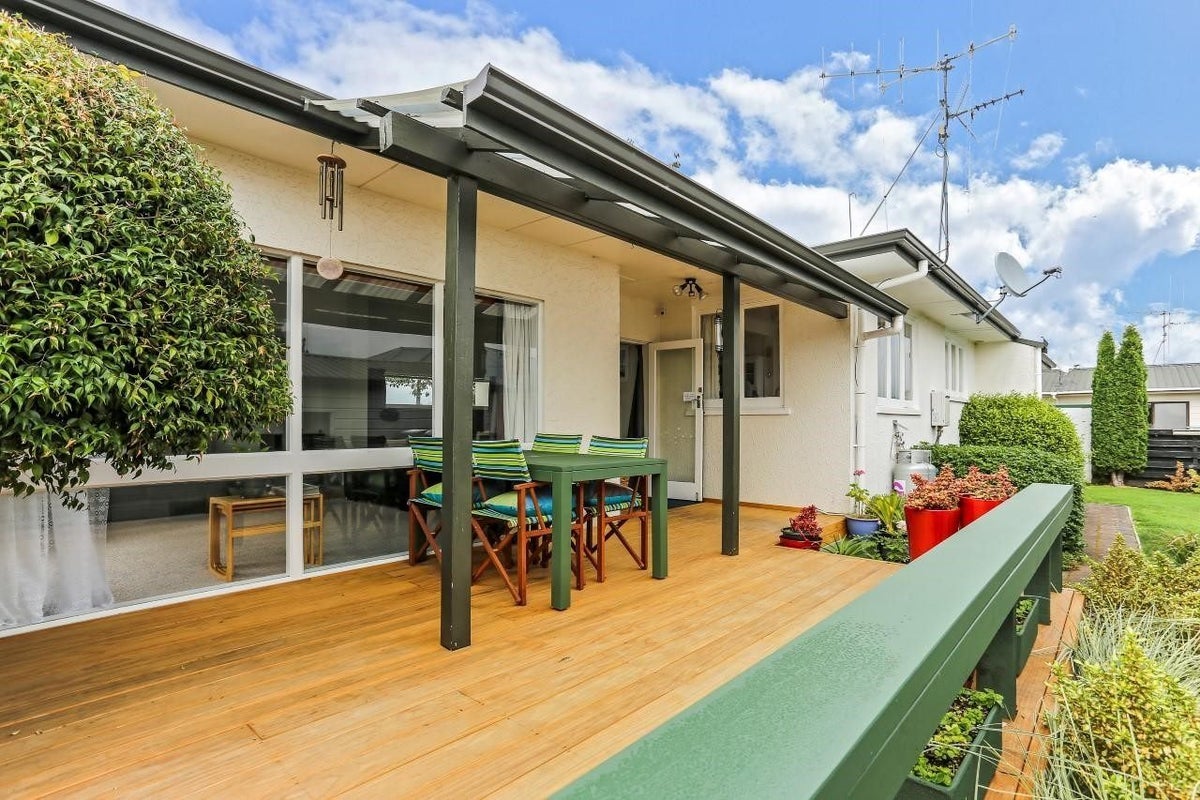 35 Rawhiti Street, Greerton, Tauranga - Carousel 1