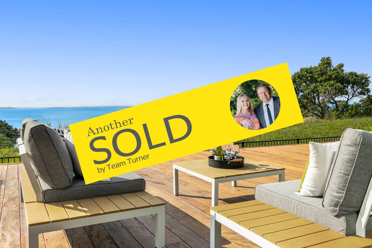 22 East Point, Manly, Whangaparaoa - Carousel 1