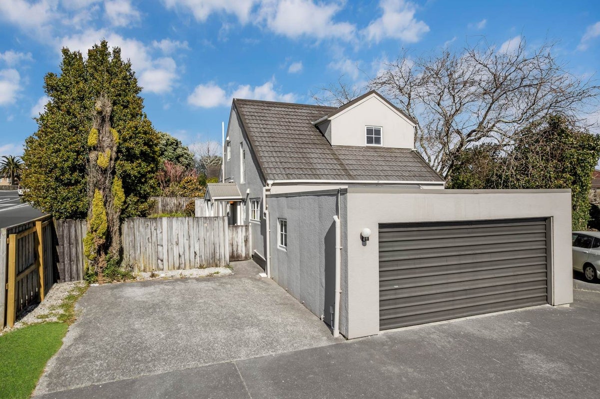 2/163 Whitford Road, Somerville, Manukau - Carousel 1