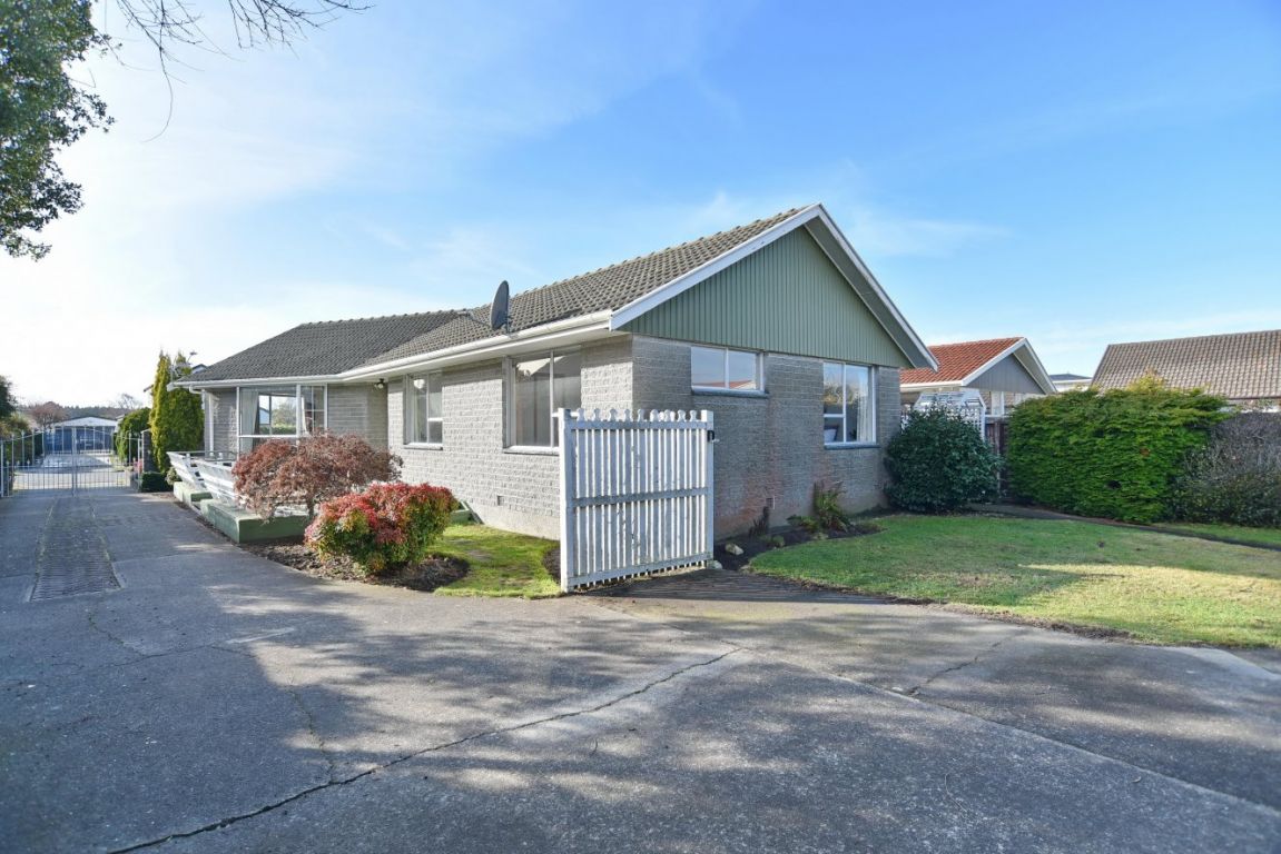 19 Heathglen Avenue, Parklands, Christchurch - Carousel 1