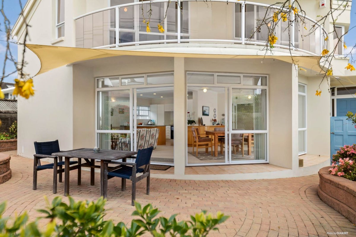 18A Temple Street, Meadowbank, Auckland - Carousel 2