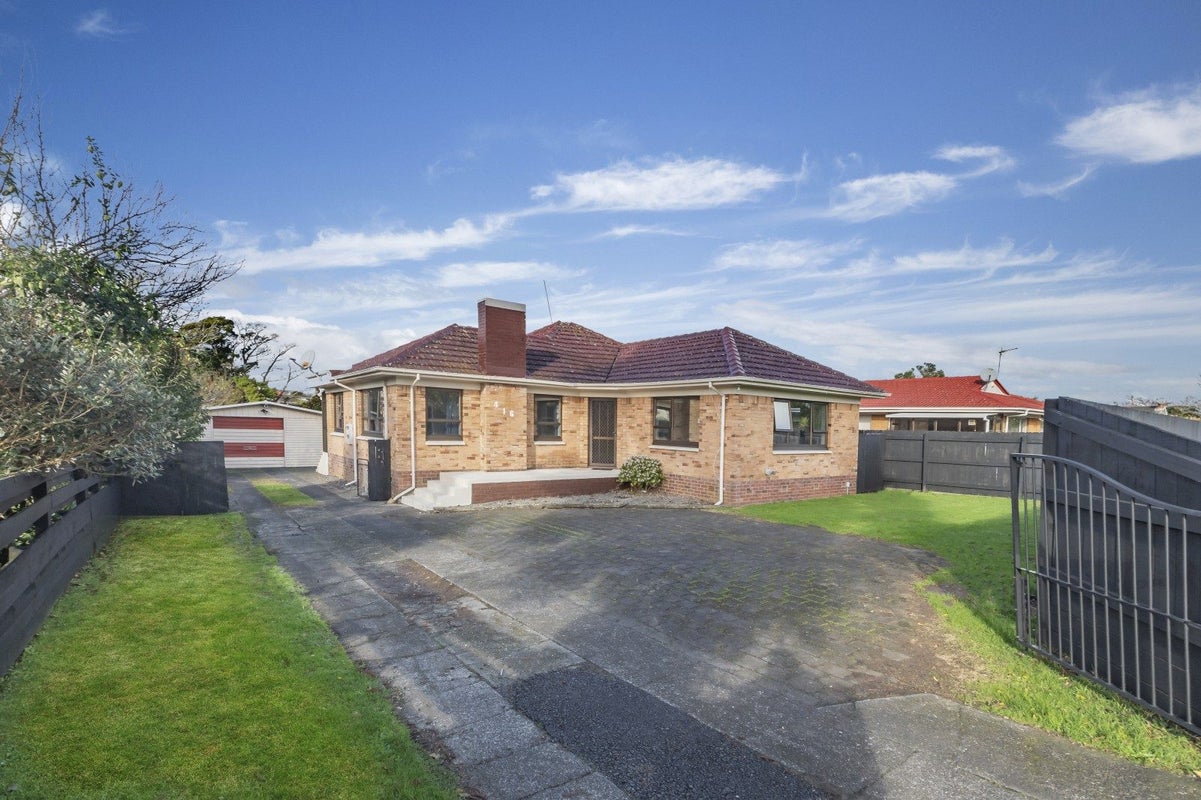 416 Great South Road, Opaheke, Papakura - Carousel 1