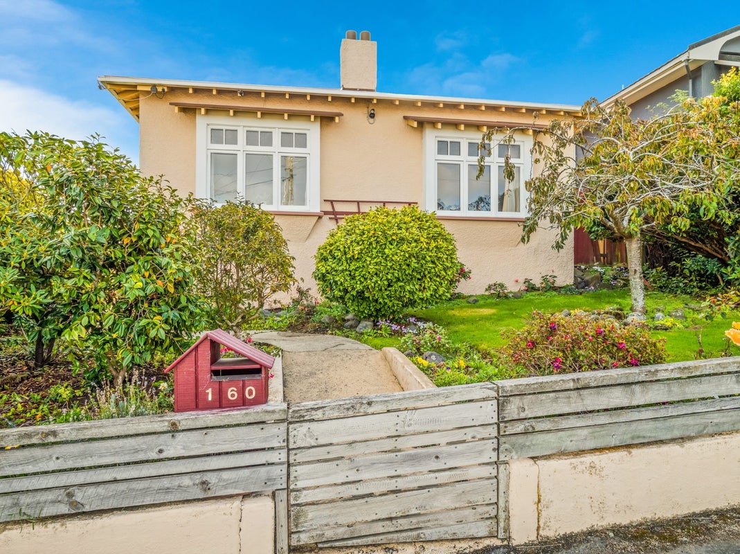 160 Glenpark Avenue, Maryhill, Dunedin - Carousel 1