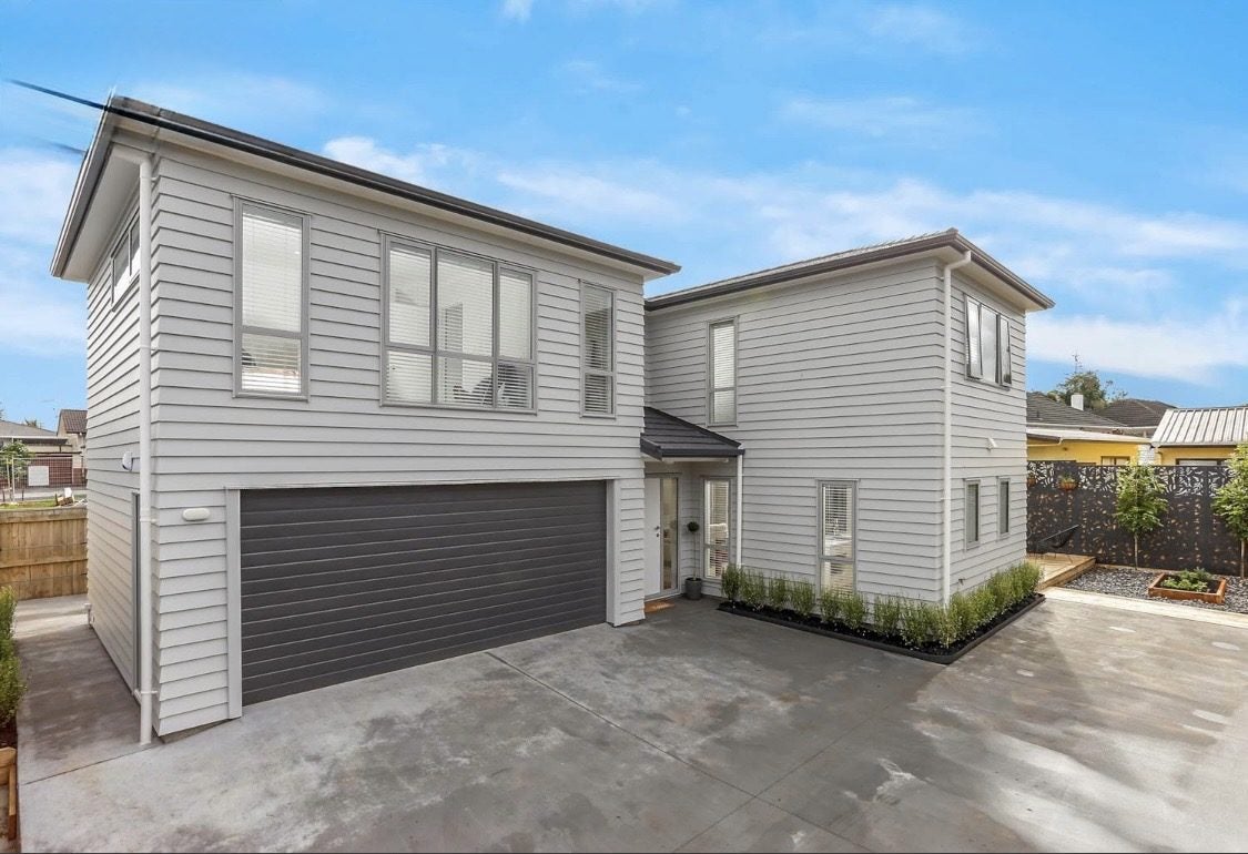 31A Taikata Road, Te Atatu Peninsula, Auckland - Carousel 1