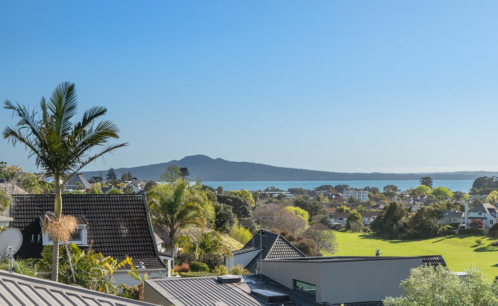 83A Kurahaupo Street, Orakei, Auckland - Carousel 2