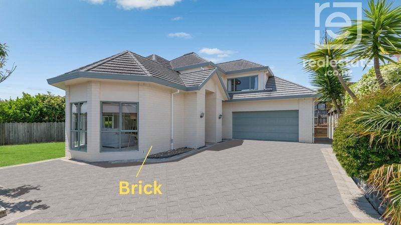 2/10 Simmental Crescent, Somerville, Manukau - Carousel 1