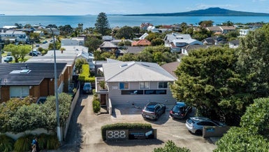 2/388 Lake Road, Takapuna, Auckland - Carousel 1