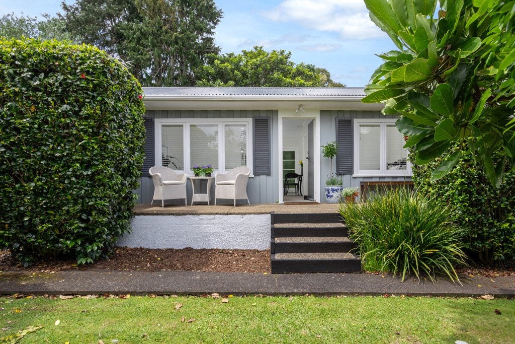 1/108 Asquith Avenue, Mount Albert, Auckland - Carousel 1