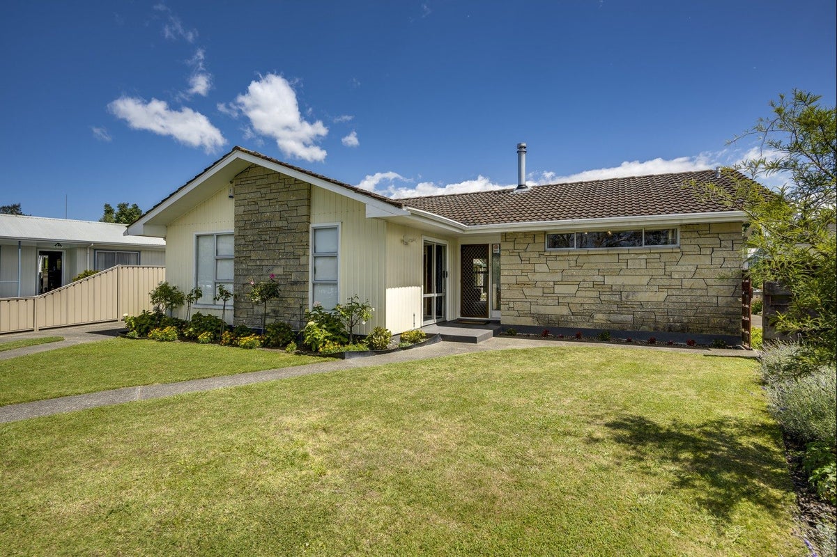 35 Lichfield Crescent, Tamatea, Napier - Carousel 1
