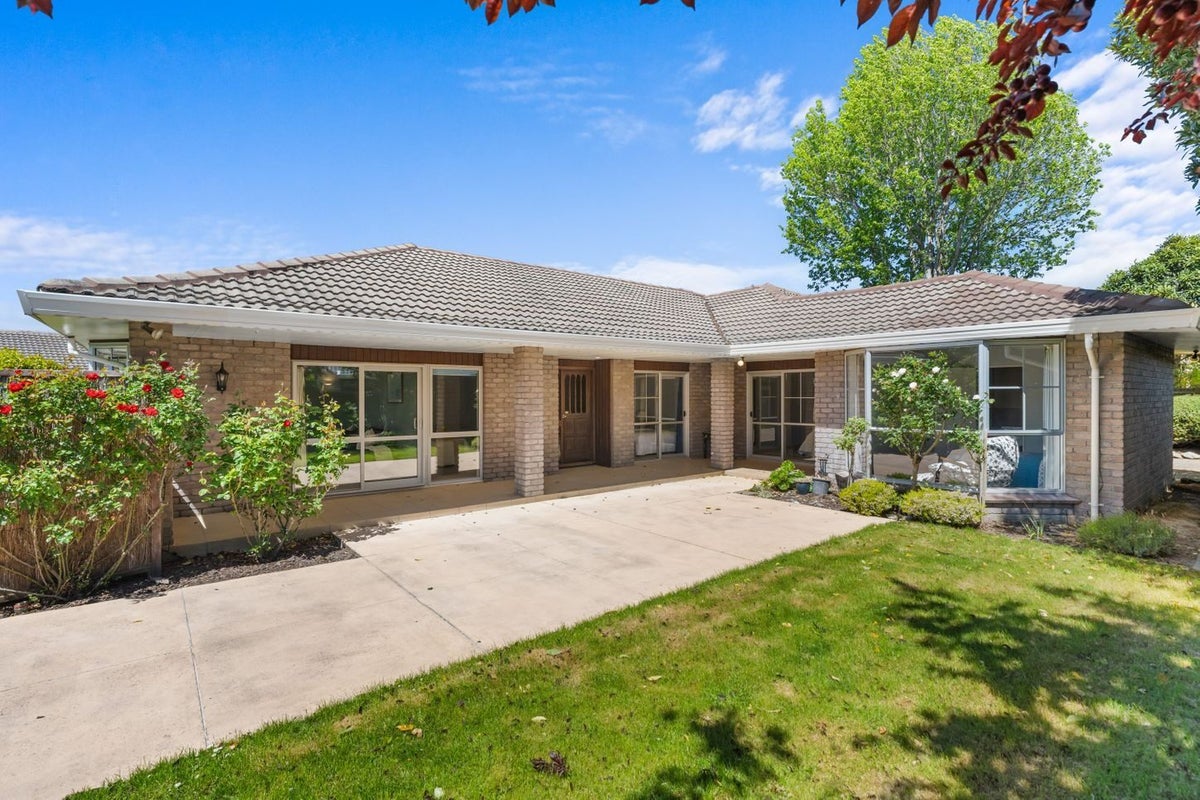 21B Montclare Avenue, Ilam, Christchurch - Carousel 1