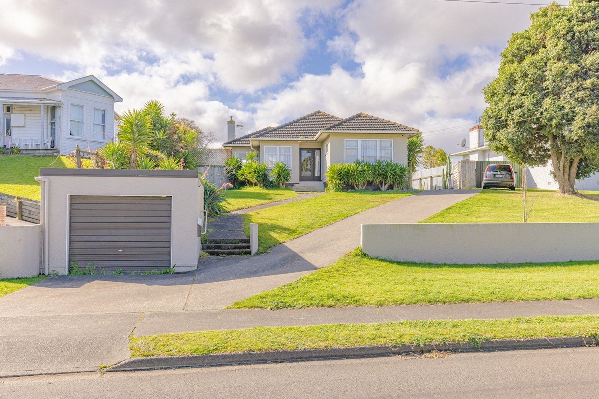 86 Smithfield Road, Tawhero, Whanganui - Carousel 1