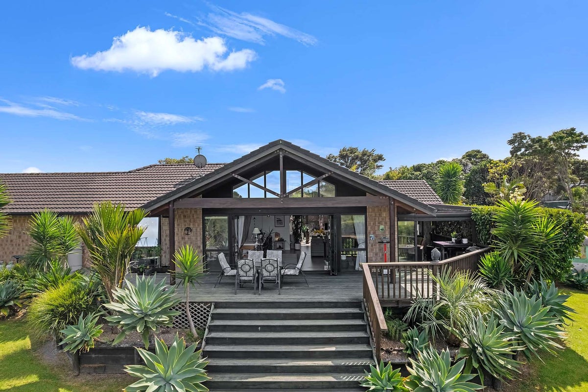 68 Omana Avenue, Shelly Beach, Helensville - Carousel 1