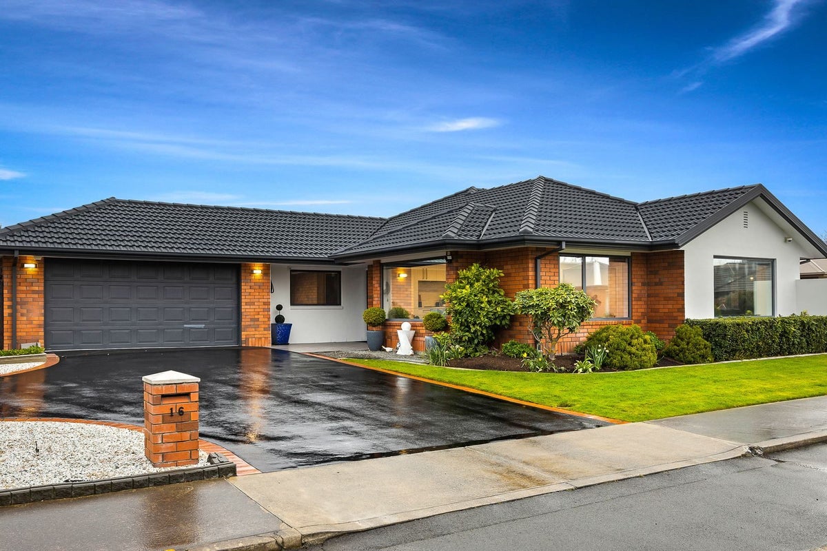 16 Anglem Way, Northwood, Christchurch - Carousel 2
