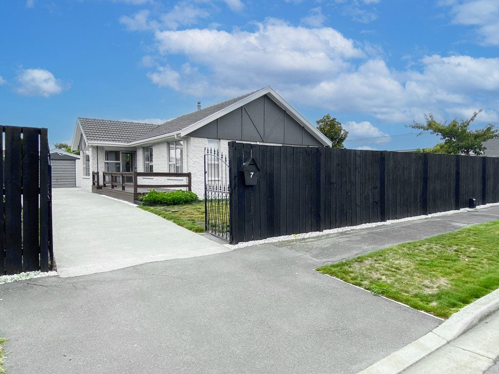 7 Inverell Place, North New Brighton, Christchurch - Carousel 2