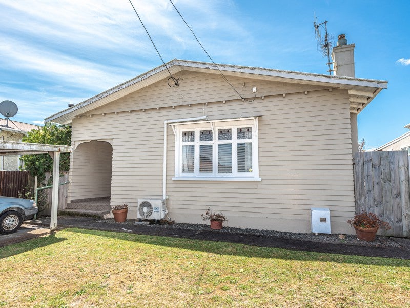 8 Spier Street, Aramoho, Whanganui - Carousel 1