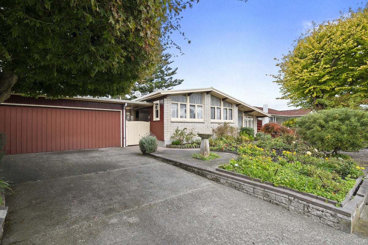 8 Henare Street, West End, Palmerston North - Carousel 29