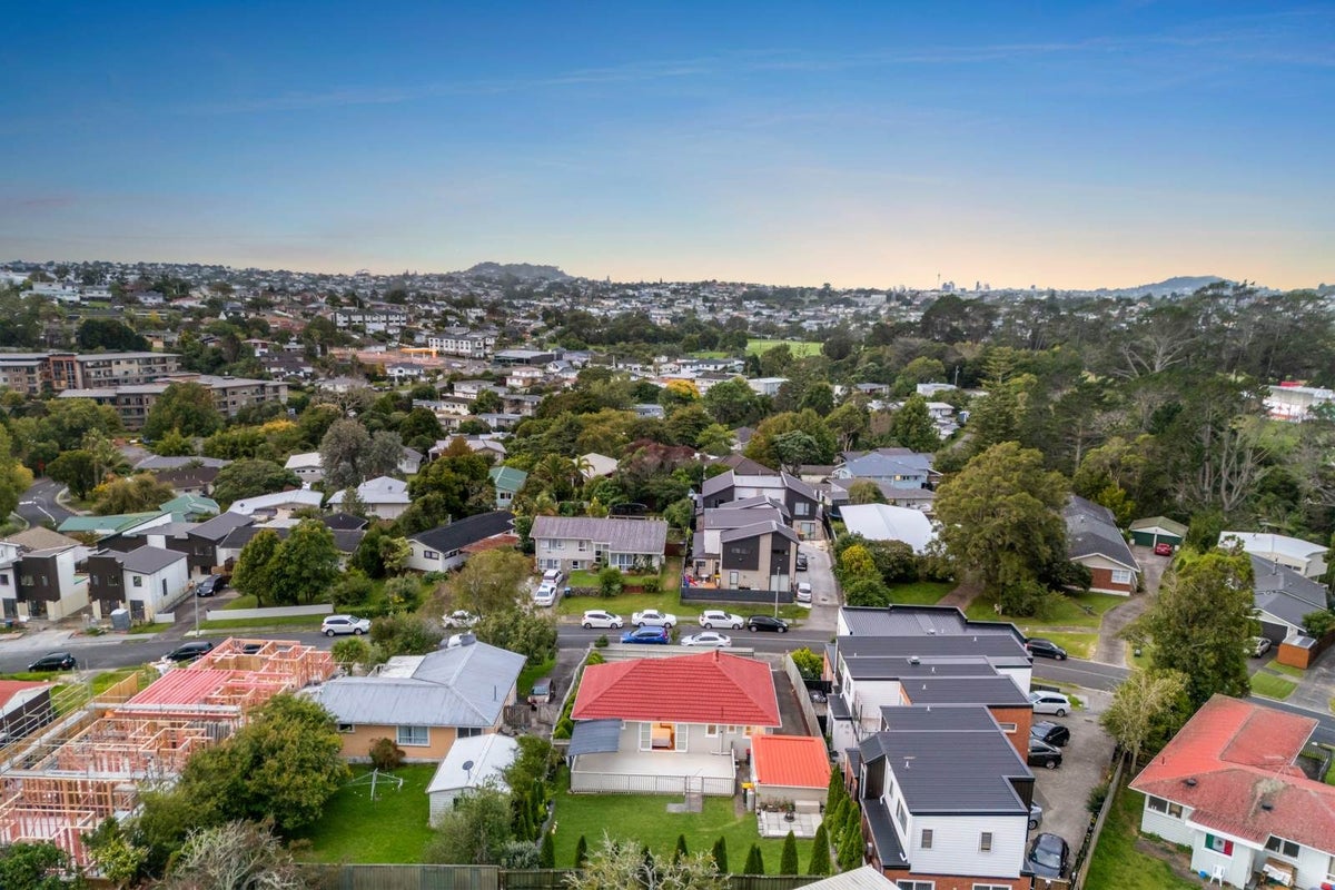 9 Rangitiki Crescent, Lynfield, Auckland - Carousel 45