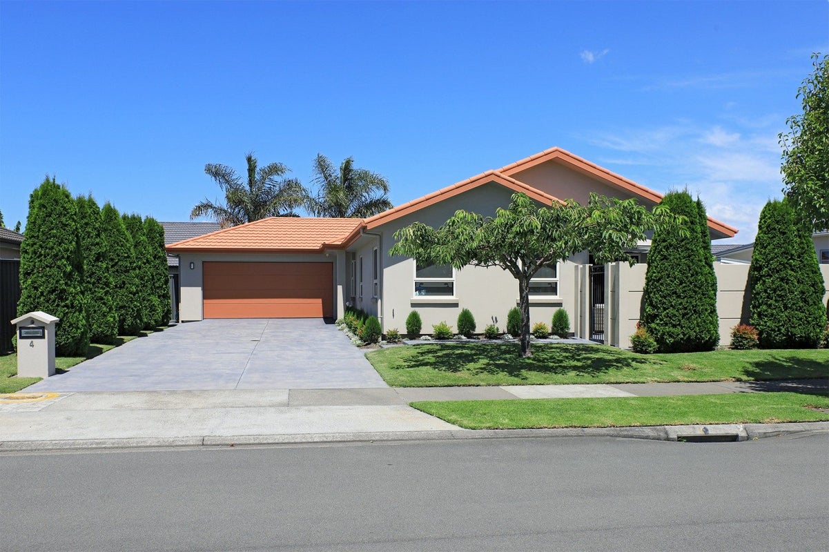 4 Pukaki Place, Poraiti, Napier - Carousel 1