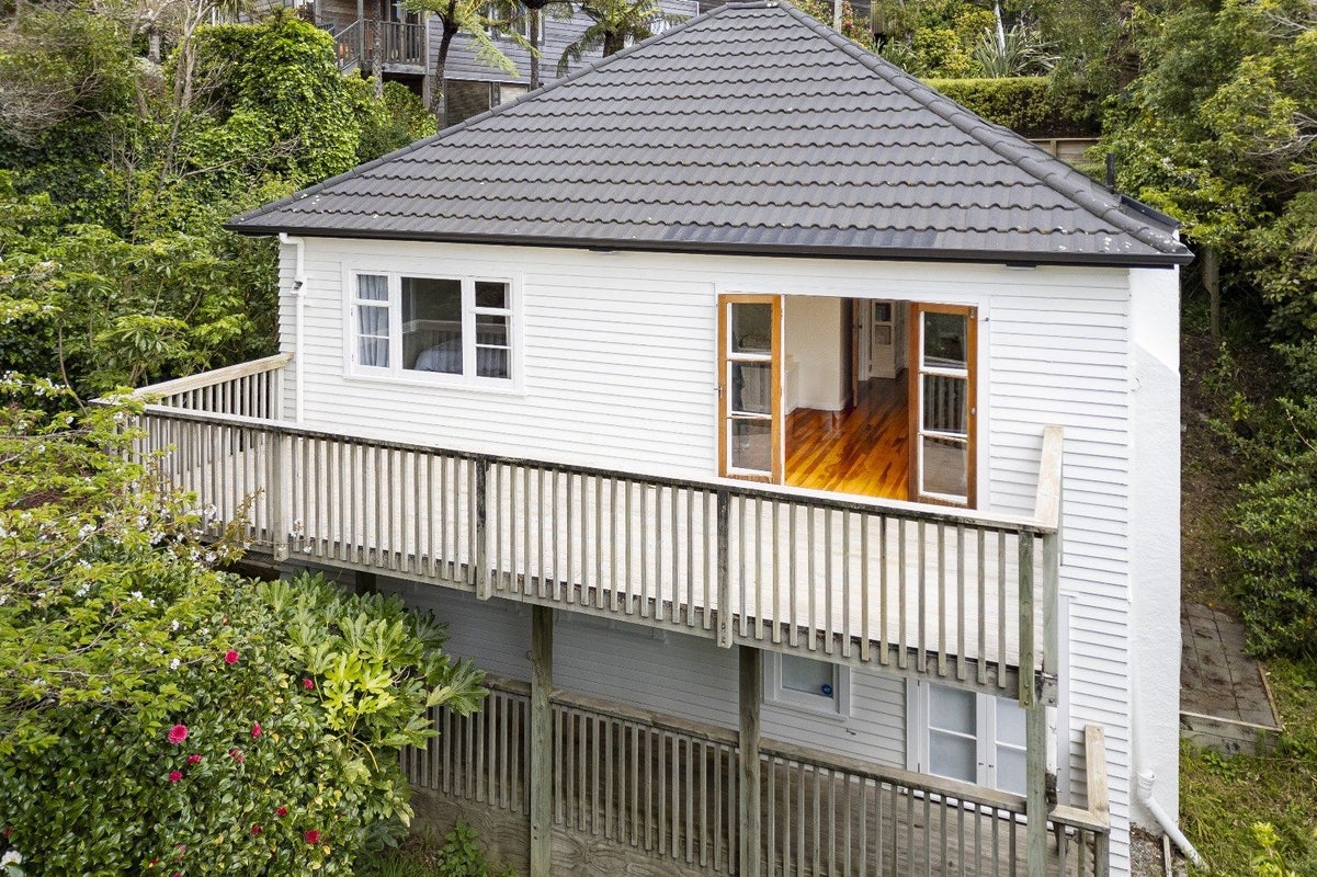 36 Homewood Avenue, Karori, Wellington - Carousel 1