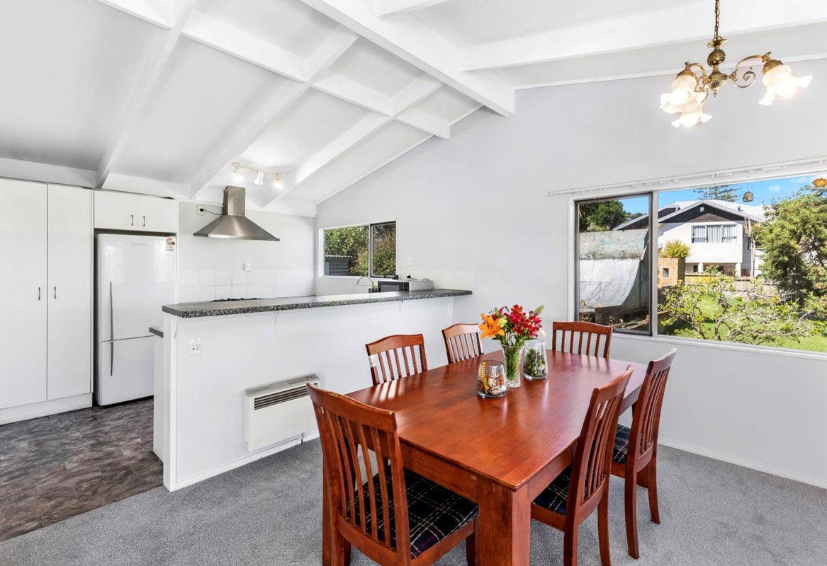 1/89 Arran Road, Browns Bay, Auckland - Carousel 2