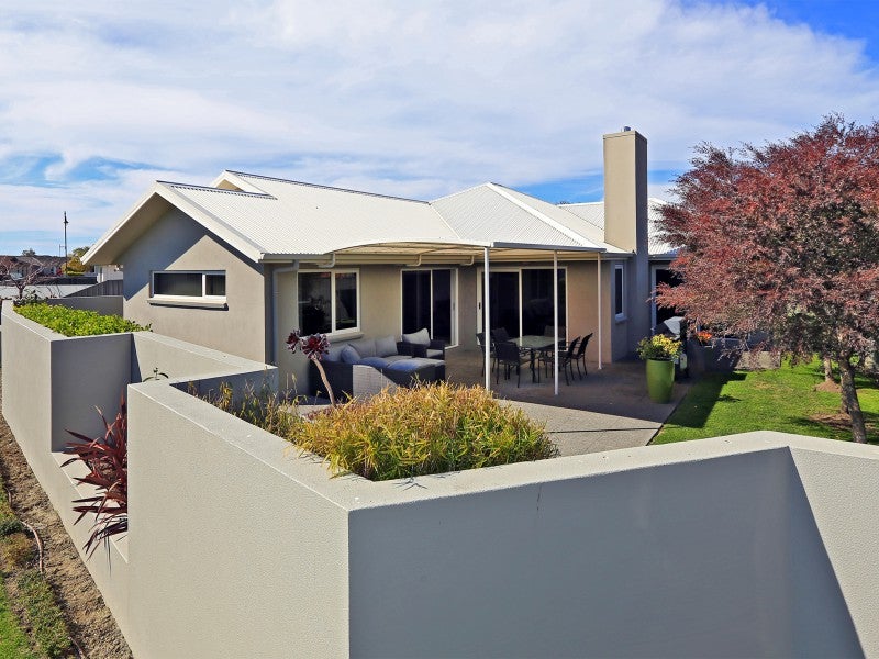 15 Akaroa Road, Poraiti, Napier - Carousel 1