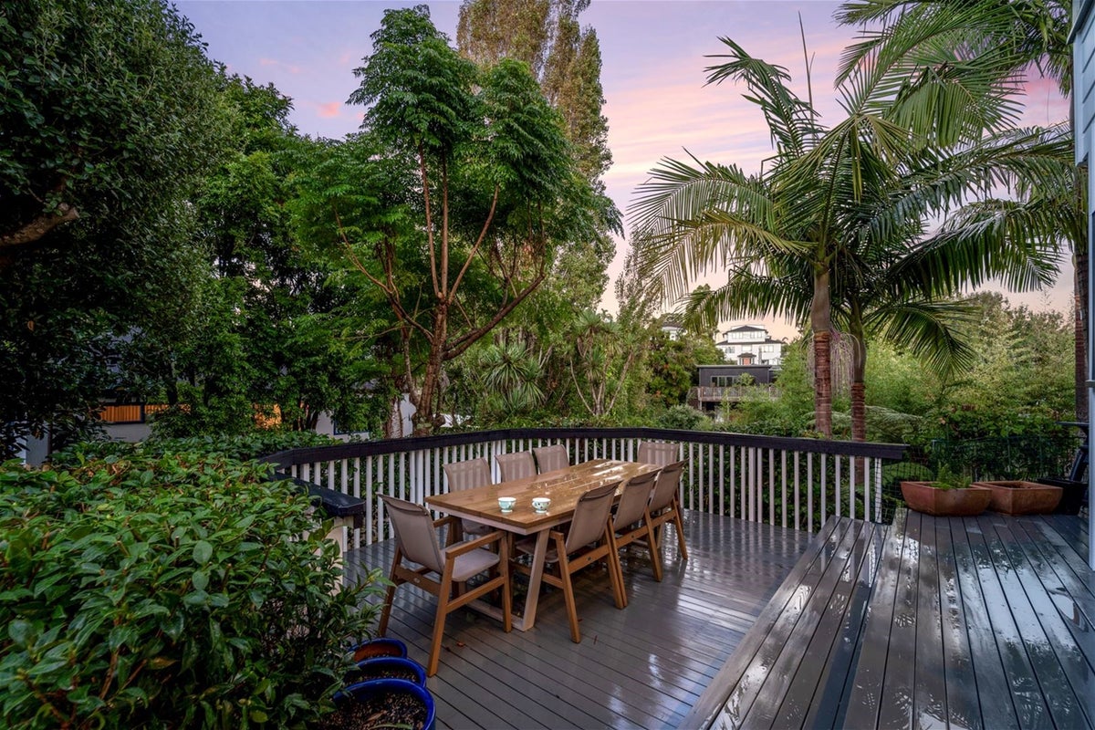 19 Garmons Way, Castor Bay, Auckland - Carousel 20