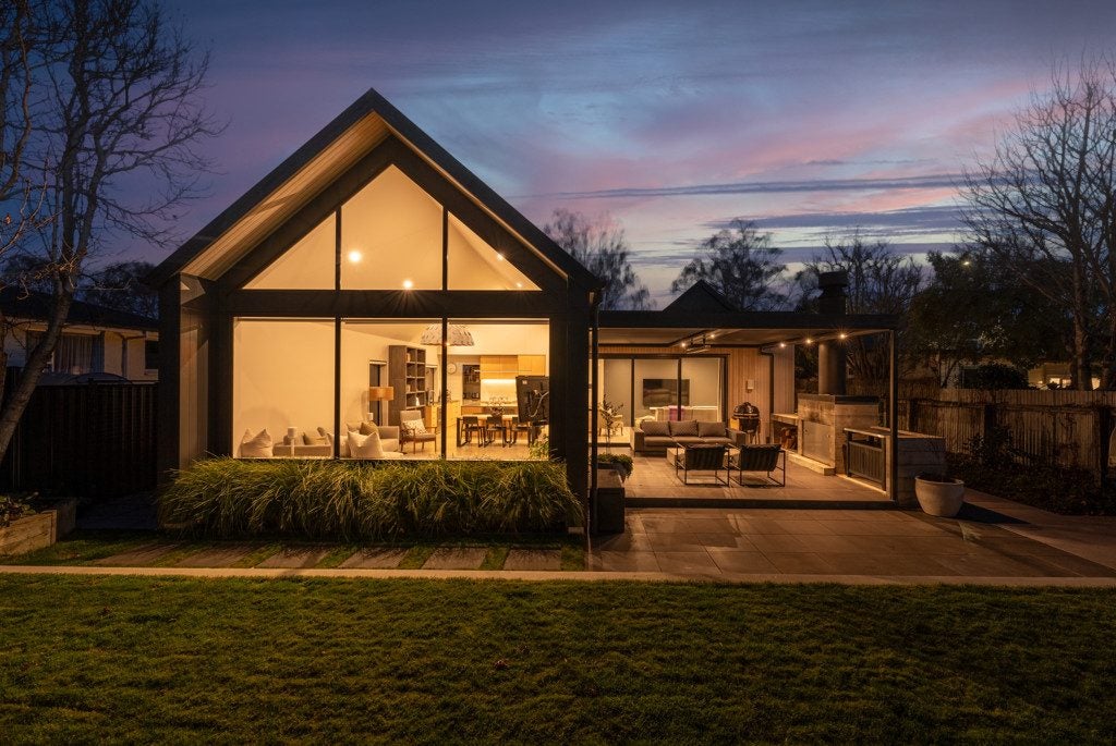 6 Bourke Street, Windsor, Invercargill - Carousel 1