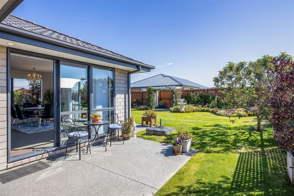 9 Denton Street, Amberley, Amberley - Carousel 2