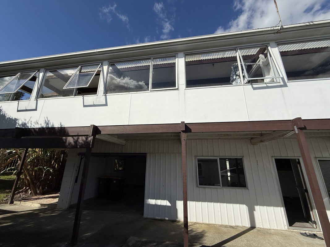 7 Greers Road, Weymouth, Auckland - Carousel 1