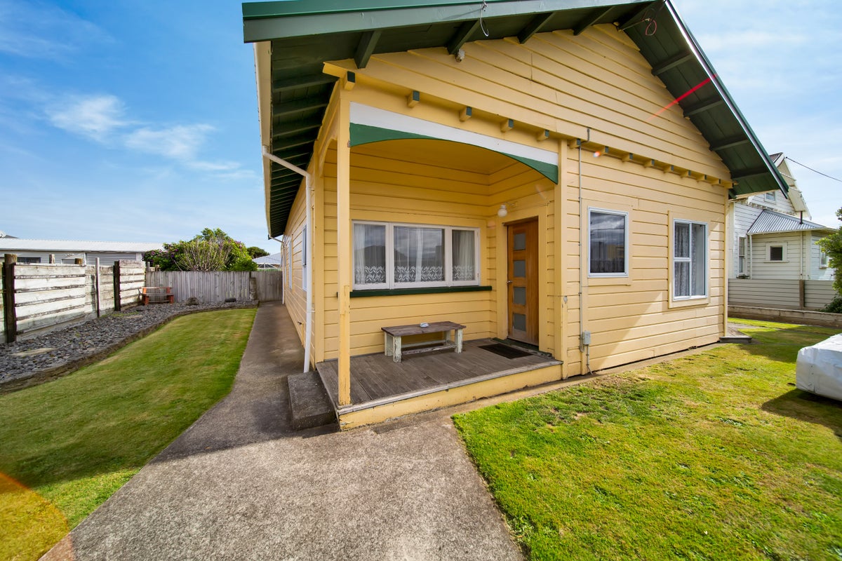 29 Erin Street, Hawera - Carousel 1