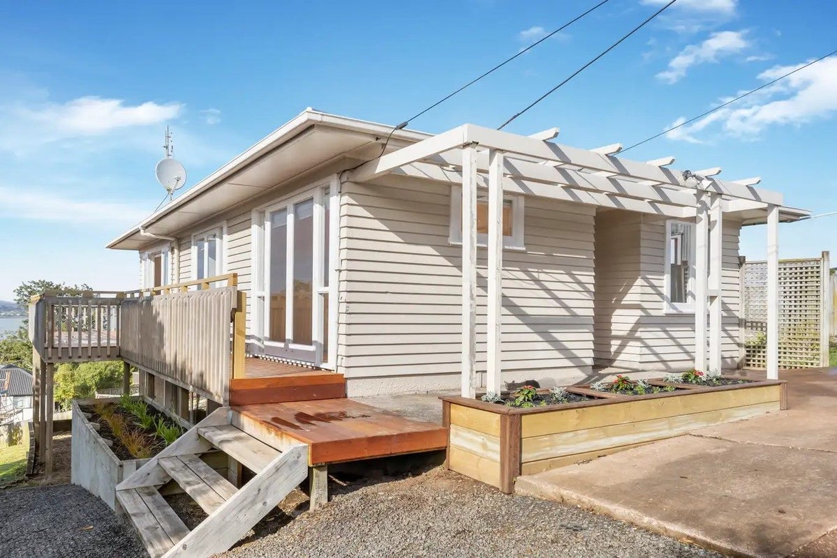1/253 West Tamaki Road, Wai O Taiki Bay, Auckland - Carousel 1
