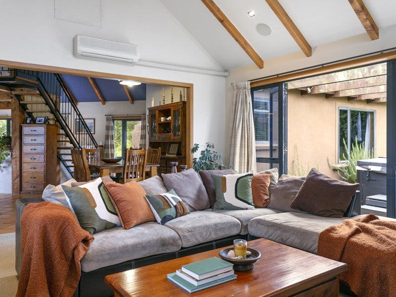 200 Gillespie Place, Acacia Bay, Taupo - Carousel 2