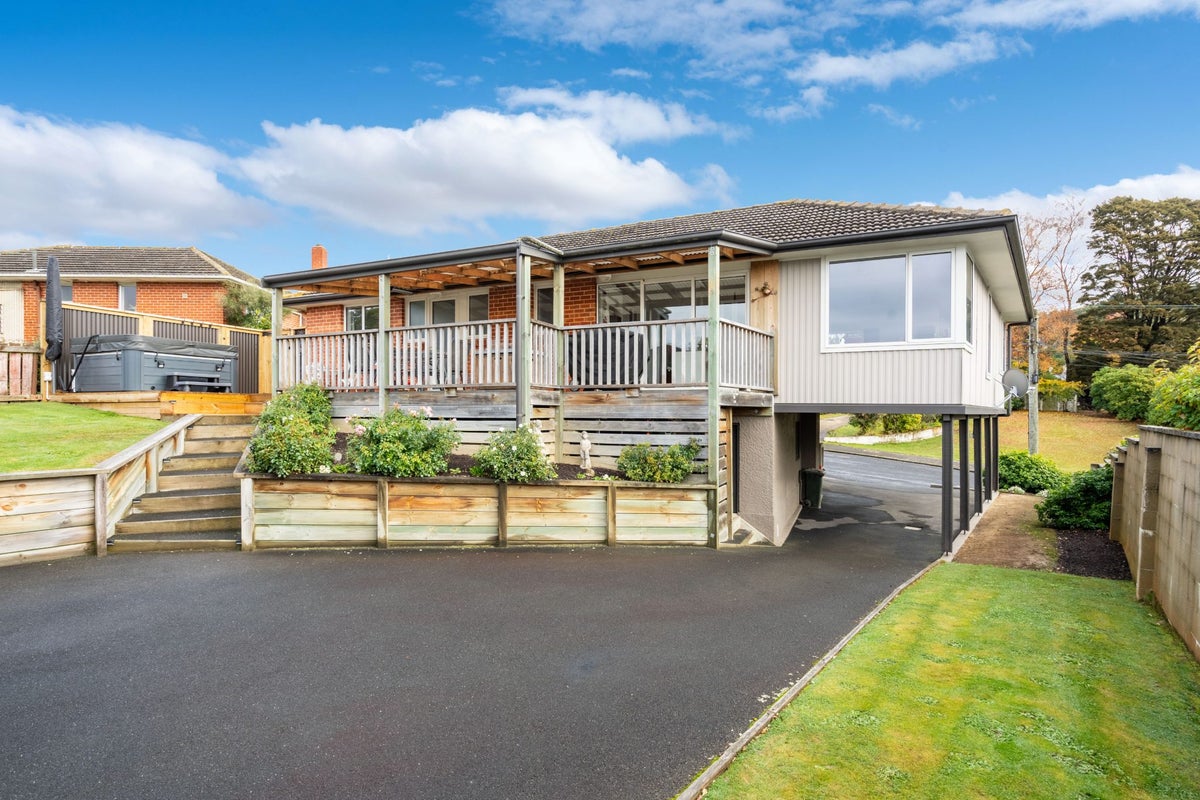 14 Charters Street, Glenross, Dunedin - Carousel 22