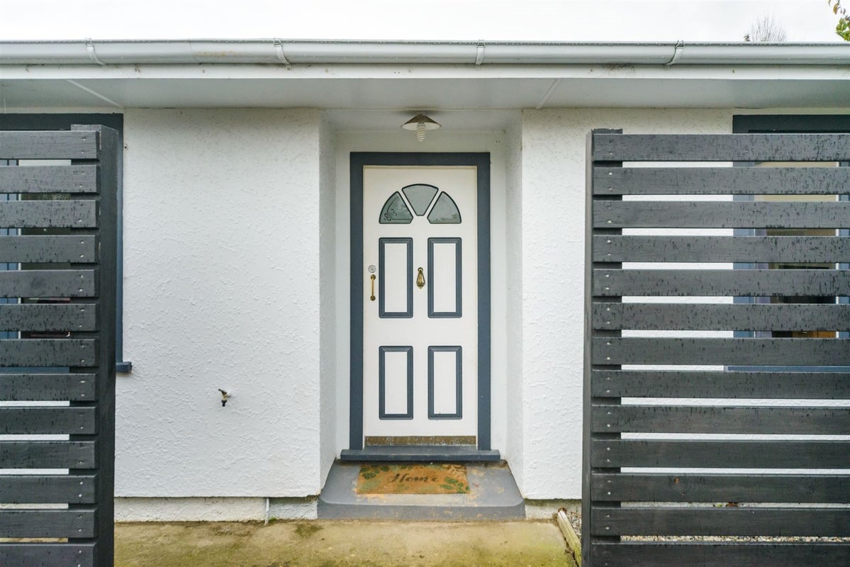 17 Norwich Place, Awapuni, Palmerston North - Carousel 2